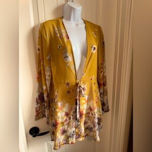 NWT Gold and Lavender Andree by Unit Silky Floral Cardy w/Self Tie, Size Small